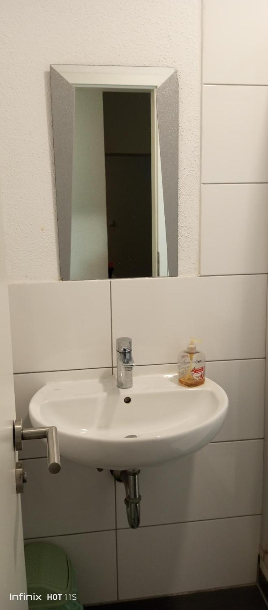 Gemuetliches Lisa Zimmer Mit Gemeinschaftskueche Heilbronn Zentrum Buitenkant foto