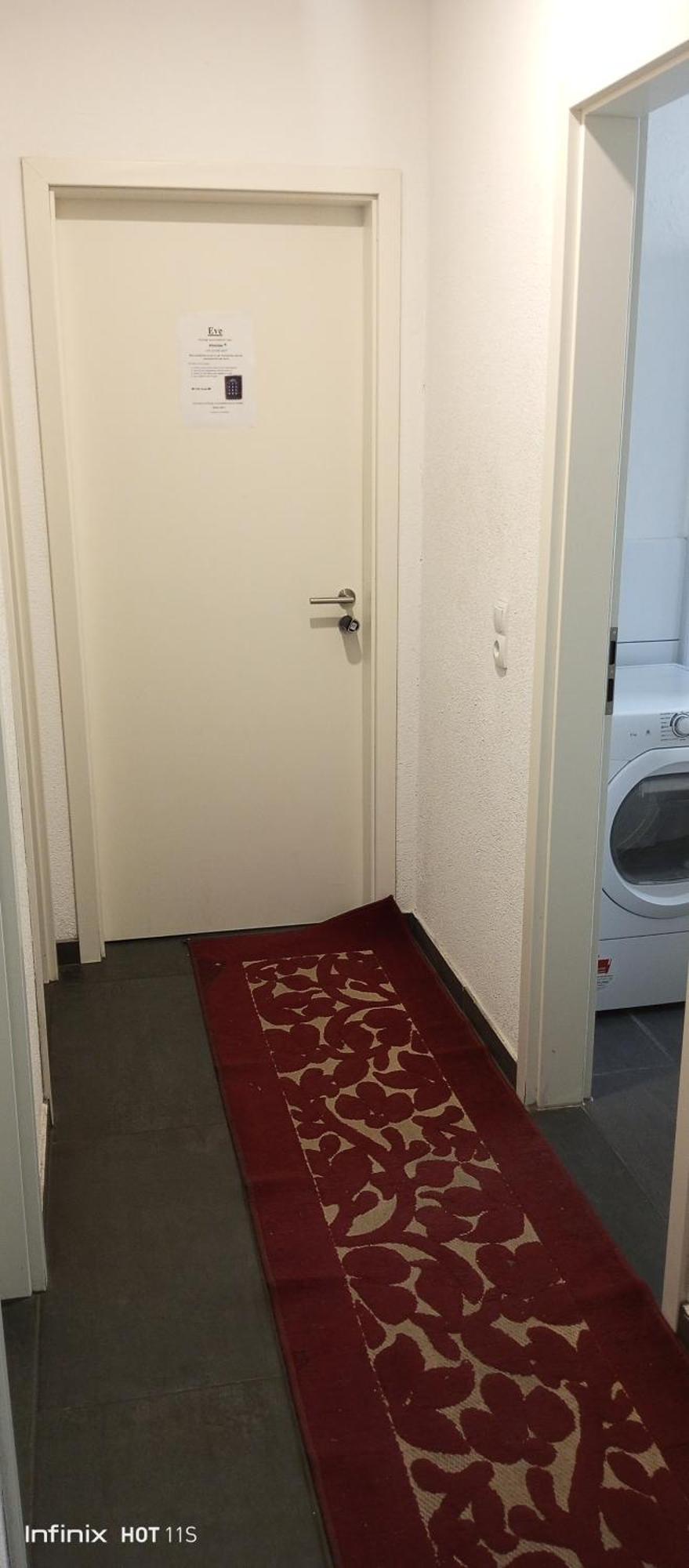 Gemuetliches Lisa Zimmer Mit Gemeinschaftskueche Heilbronn Zentrum Buitenkant foto