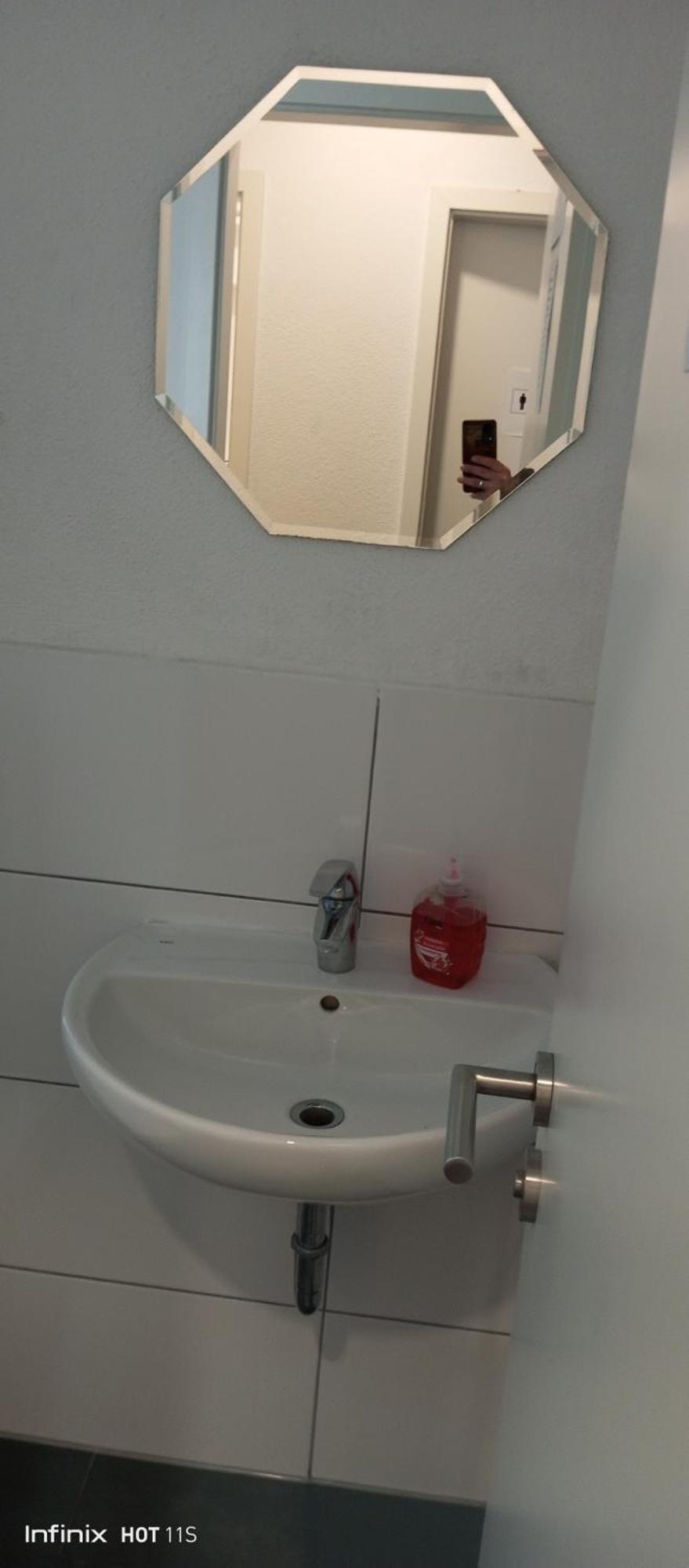 Gemuetliches Lisa Zimmer Mit Gemeinschaftskueche Heilbronn Zentrum Buitenkant foto